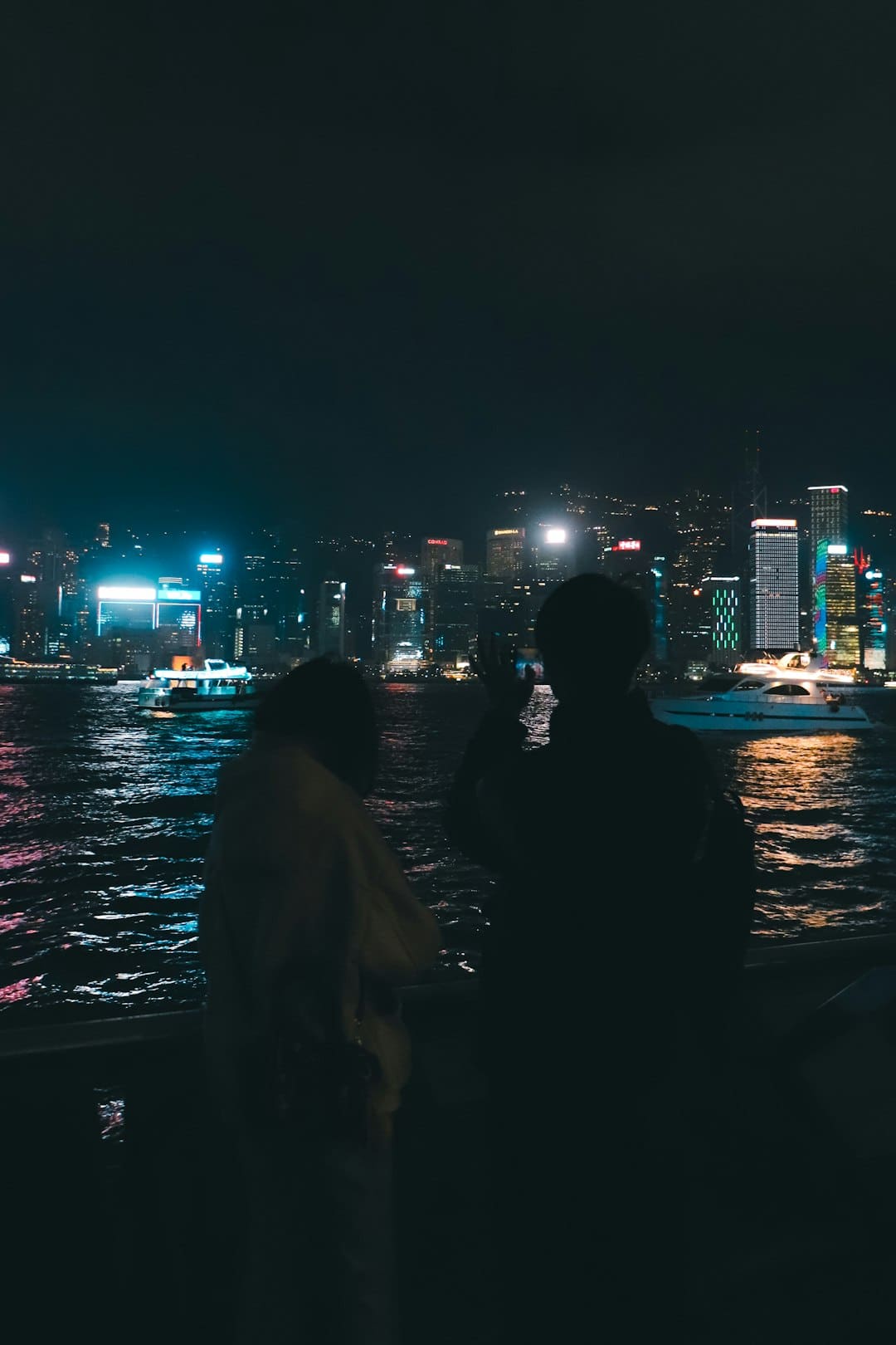 演员黄渤称父母都患有阿尔兹海默症，他担心会被遗传